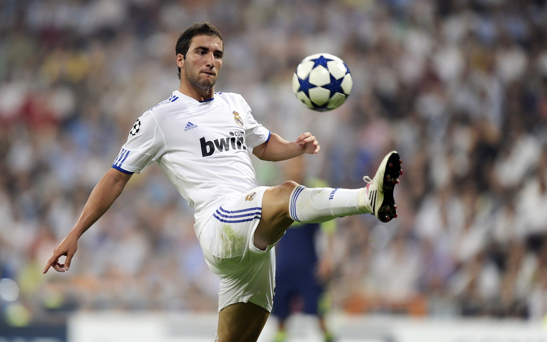 球员如何在限制出手次数下保持效率，受限制球员合同报价